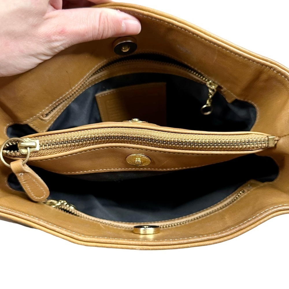 Vintage COACH (#9809) Equestrian Leather Crossbody Purse Bag - Picture 7 of 7